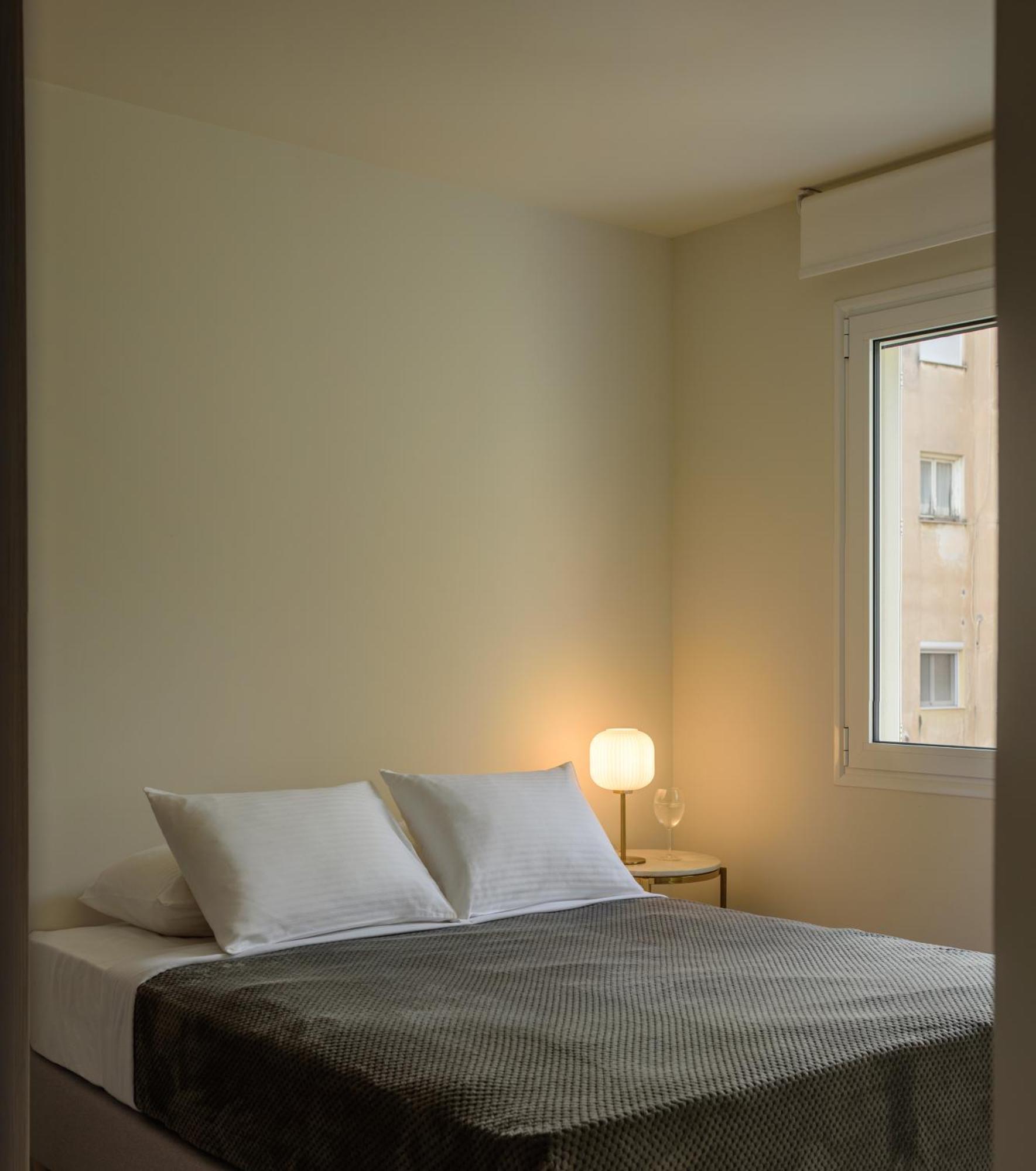 Ermou Street Apartments เอเธนส์ ภายนอก รูปภาพ